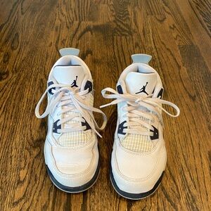 Kids Air Jordans Retro - size 2.5